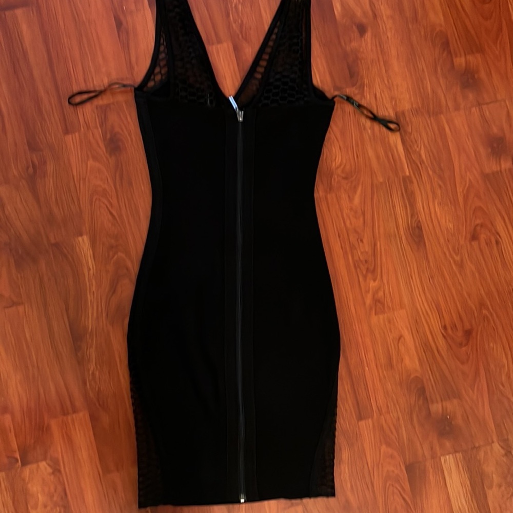 Dress - Picture 8 of 9
